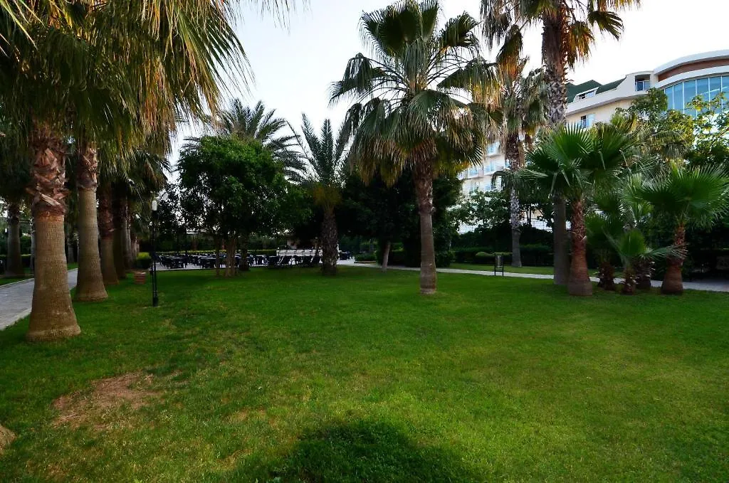 Royal Garden Suite Hotel-1